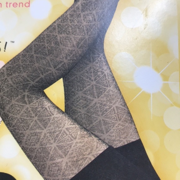2 Pairs of Center Stage By Spanx Patterned Shaping Tights Size XL - Picture 4 of 8